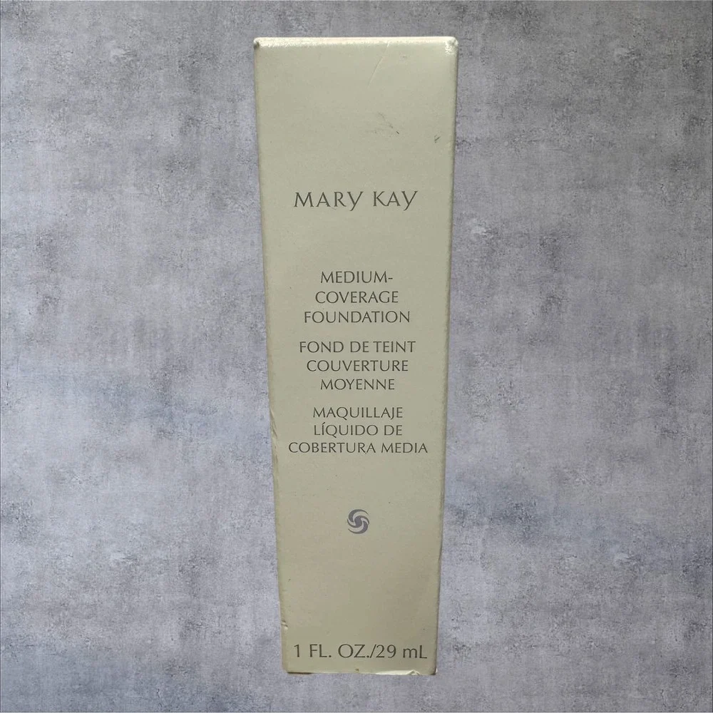 Mary Kay Medium Coverage Foundation Ivory‎ 104 355100 1oz New Pink Cap Liquid